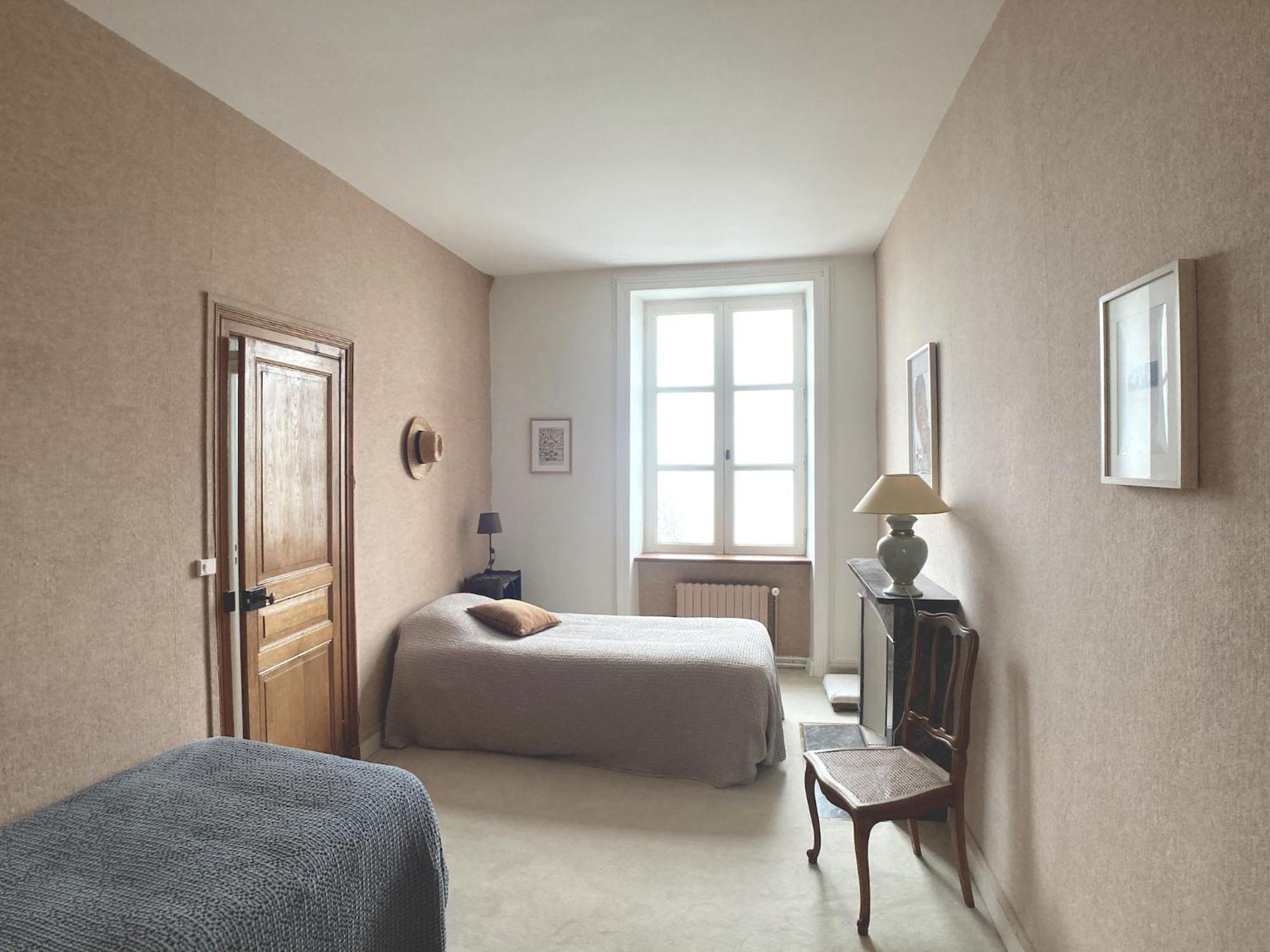 Maison D'Hotes La Doucelle Culture Et Bien-Etre Lignieres-Orgeres Habitación foto